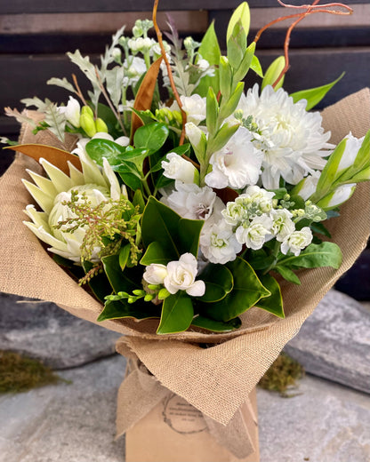 Flowersetc, Floral, Bouquet, Flowers, Gifts, Posy, Posey, Wellington, Lower Hutt, Upper Hutt, Petone, Eastbourne, Bright, Pastel, Florist, Florists, Creative, Flair, custom, bespoke, bunch, bunches, scent, plants, Indoor, wedding, sympathy, funeral, arrangement, floral, seasonal, excellent, elegant, prestige, buttonhole, corsage, gifts for mum, gifts for girlfriend, gifts for friends, peach, apricot, rustic, white 